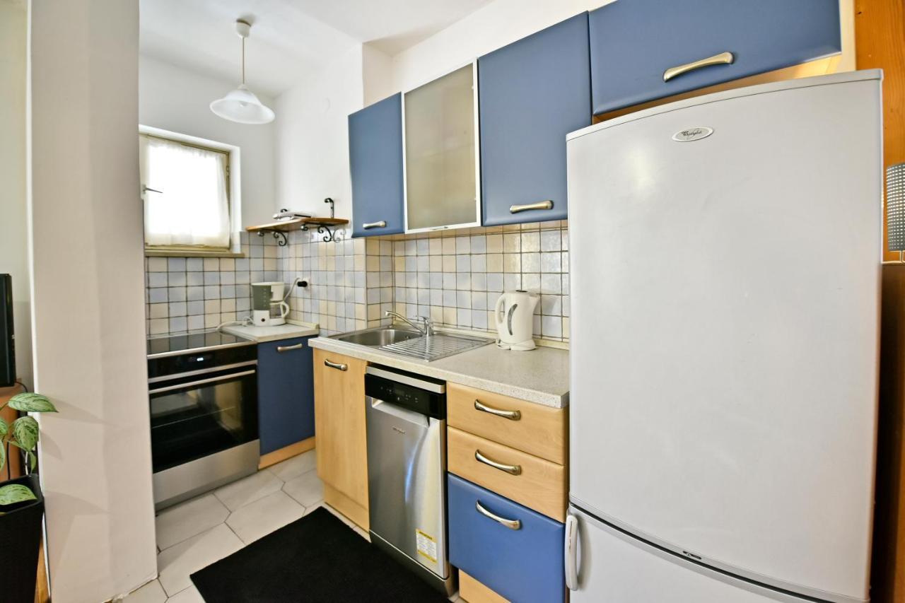 Apartment Nikola Пореч Екстер'єр фото